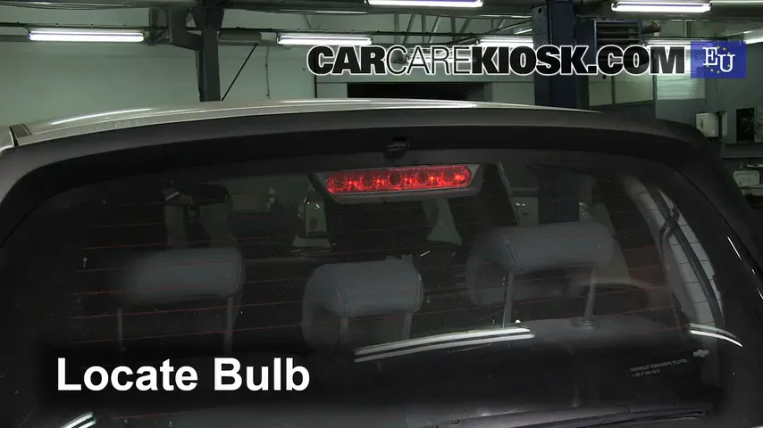 2011 Chevrolet Beat Campus 1.0L 4 Cyl. Éclairage Feu de freinage central (remplacer l'ampoule)